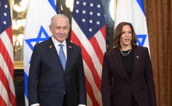 היועץ של האריס טוען: 'ביידן והיא העבירו מסרים זהים'