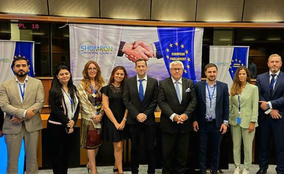 צפו: חברי הפרלמנט האירופי חגגו יומולדת ליוסי דגן