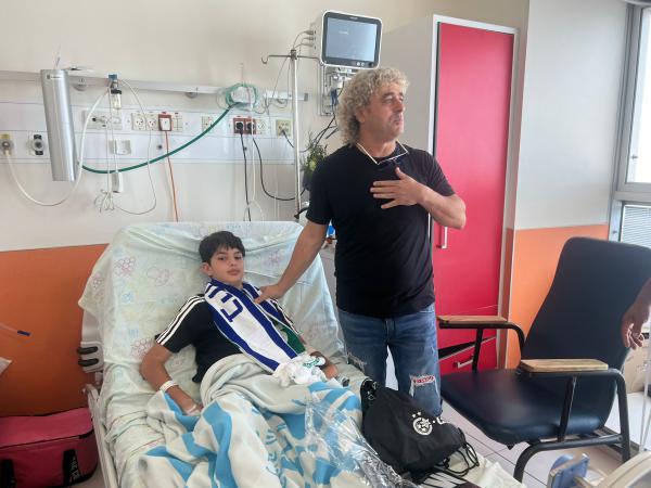 מרגש: ההפתעה של ביה"ח רמב"ם לילד שנפצע בירי למג'דל שמס