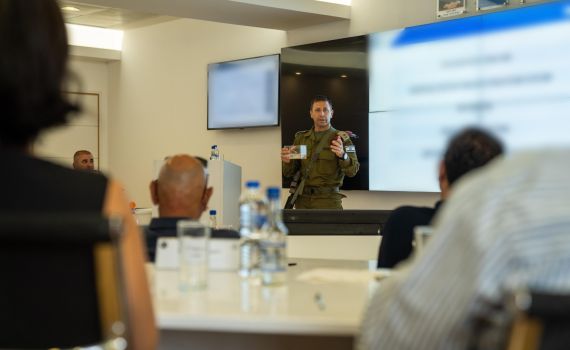 בלוט נפגש עם ראשי רשויות ביו"ש: "הקשר בינינו קריטי"