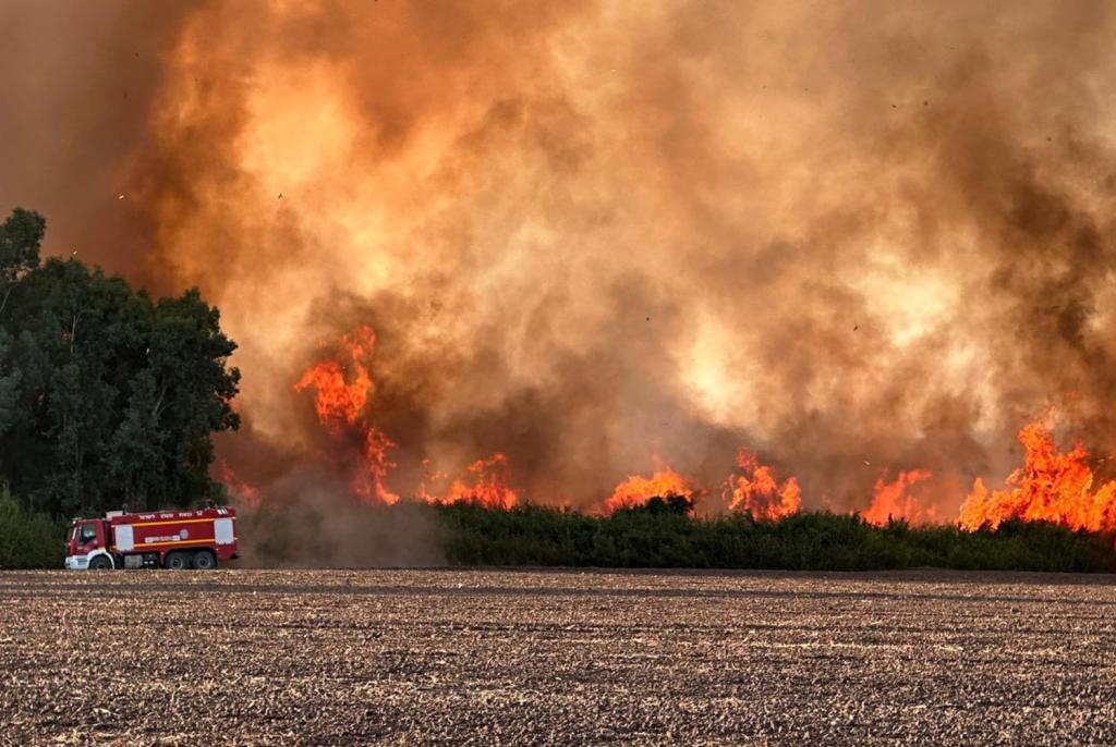 הצפון בוער: שריפות ענק בעקבות המטחים מלבנון
