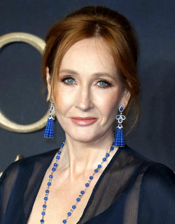 מחברת ספרי "הארי פוטר" במתקפה על מפלגת הלייבור