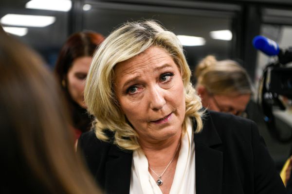 "הבחירה היא בין סטאלין להיטלר": יהודי צרפת במילכוד