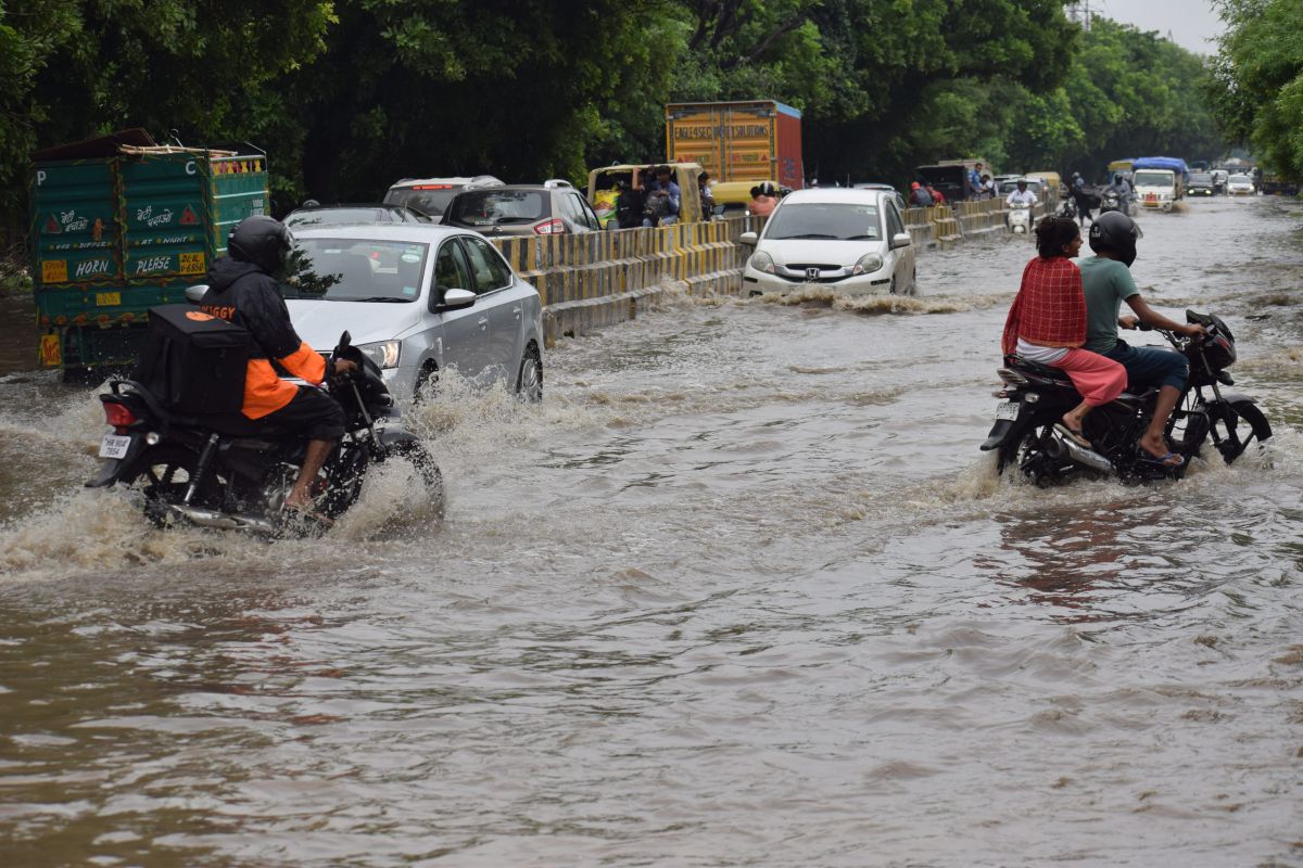 אסון בהודו: 50 הרוגים במפולת בוץ