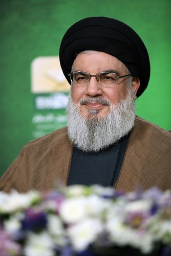 נסראללה בלחץ: "מתחנן לקבל סולם לרדת מהעץ"