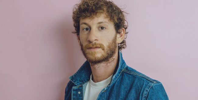 רגע לפני השידור החי: האם אלישע בנאי יפרוש מרוקדים עם כוכבים?