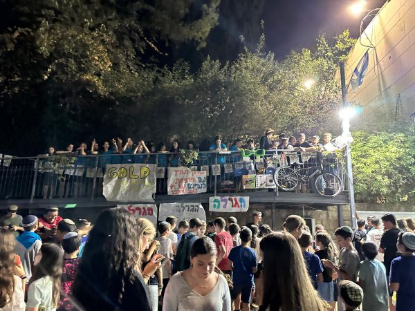 החניכים הרימו ערב התרמה וגייסו עשרות אלפי שקלים