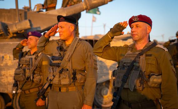 כבוד למגזר: האוגדונר הסרוג נכנס לתפקיד