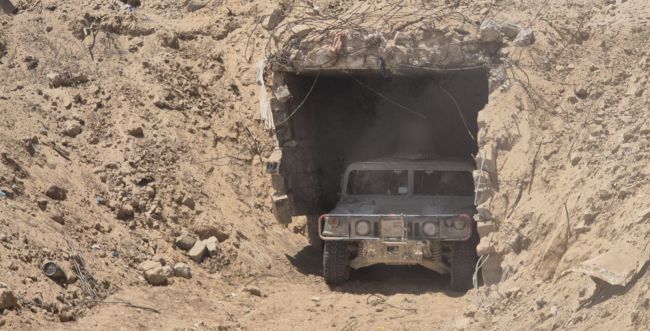 הכתב הצבאי בתחזית מבעיתה: "אין בית בעזה בלי מנהרה"