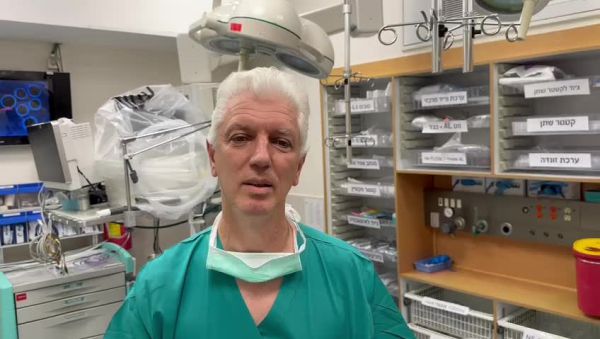 בית החולים בעדכון על מצבו של המטפל שננשך על ידי תנין