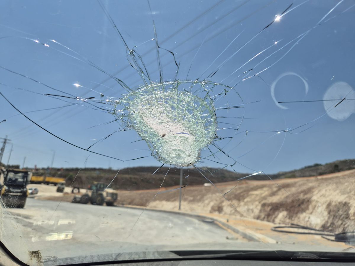 בפעם השניה תוך יממה: ישראלית נפצעה בפיגוע אבנים