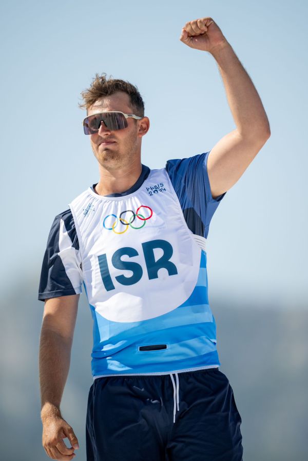 שלוש מדליות ביום משחקים אחד: זהב ושתי כסף