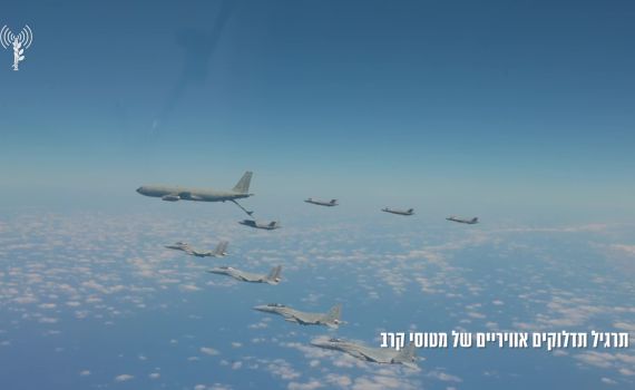 בדרך לתקיפה בתימן: צפו בתיעוד ממטוסי התדלוק