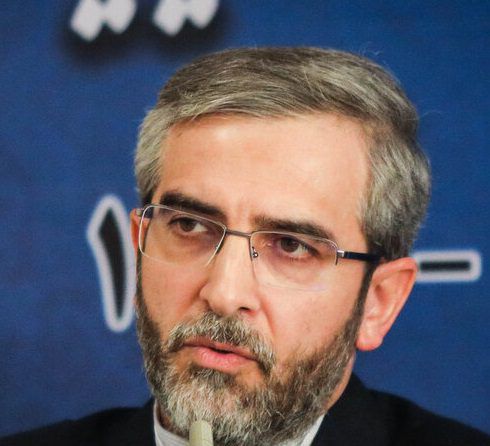 שר החוץ האיראני נגד ארה"ב: "לא רוצה שלום ויציבות"