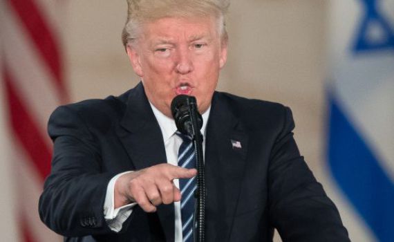 אחרי הניצחון הסוחף: טראמפ תובע סוקרים שחזו לו הפסד