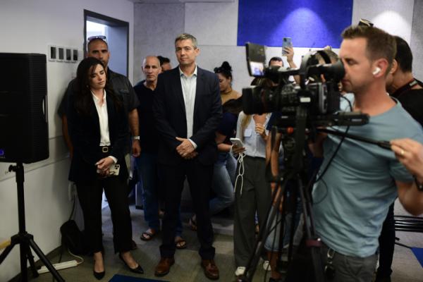 דיווח: השר לשעבר מקים מפלגה חדשה