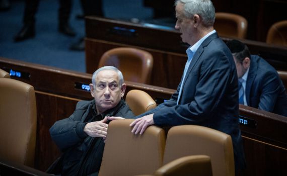 סקר מפתיע: זה המרוויח הגדול מהדרמה הבטחונית