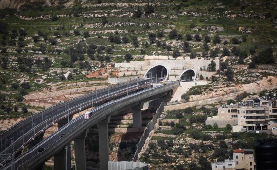 מחשש לאירוע ביטחוני: כביש לכיוון ירושלים נסגר לתנועה