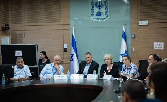 בעקבות ההדלפות: באופוזיציה דורשים דיון בוועדת החוץ והביטחון