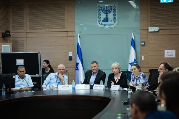 בעקבות ההדלפות: באופוזיציה דורשים דיון בוועדת החוץ והביטחון