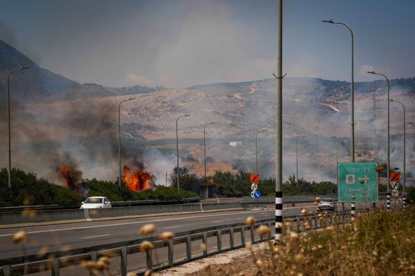 מטח כבד לצפון: פגיעה ישירה ביערה, חשש לנפגעים