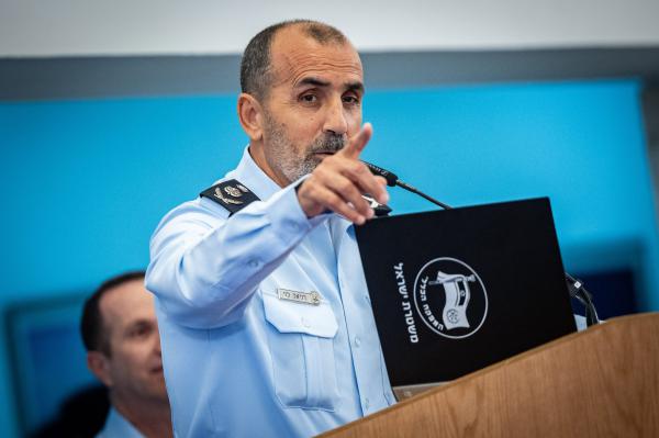 חוננו למפכ"ל המשטרה: השעה את השוטר שירה במתיישבים בשומרון