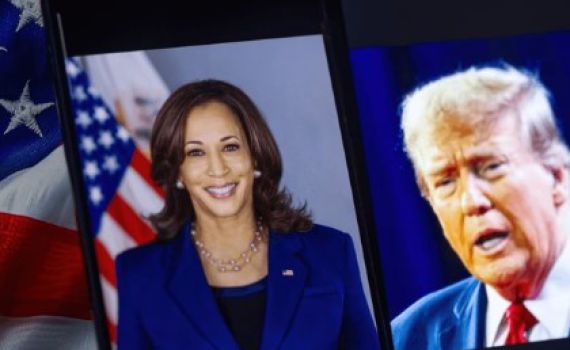בסקרים ובהימורים: קמלה עוקפת לראשונה את טראמפ