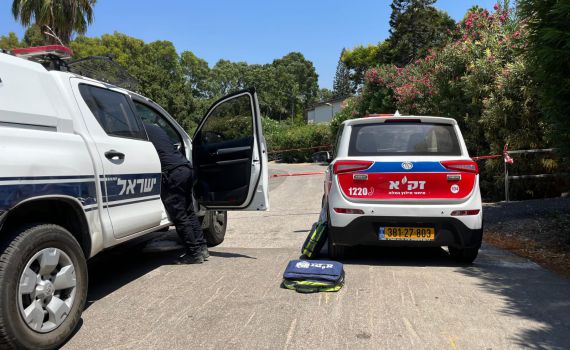 שפיים: בת 70 נמצאה ברכב ללא רוח חיים