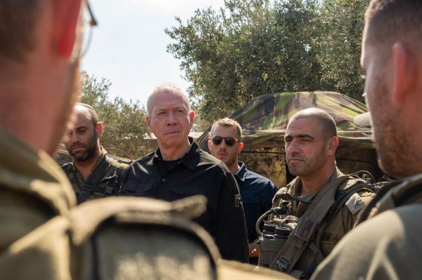 גלנט מאיים על חיזבאללה: "הם לא מתארים לעצמם מה יכול לקרות"