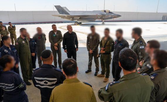 גלנט ביקר בחיל האויר: אנחנו בימים של סיכונים