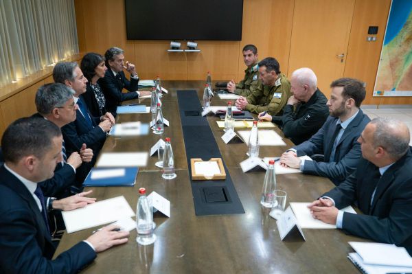 גלנט לבלינקן: על ארה״ב להוביל את הלחץ המדיני עד להגעה למתווה