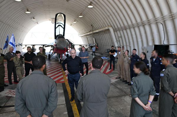 נתניהו בבסיס הצפוני: ערוכים לכל תרחיש, הגנה והתקפה