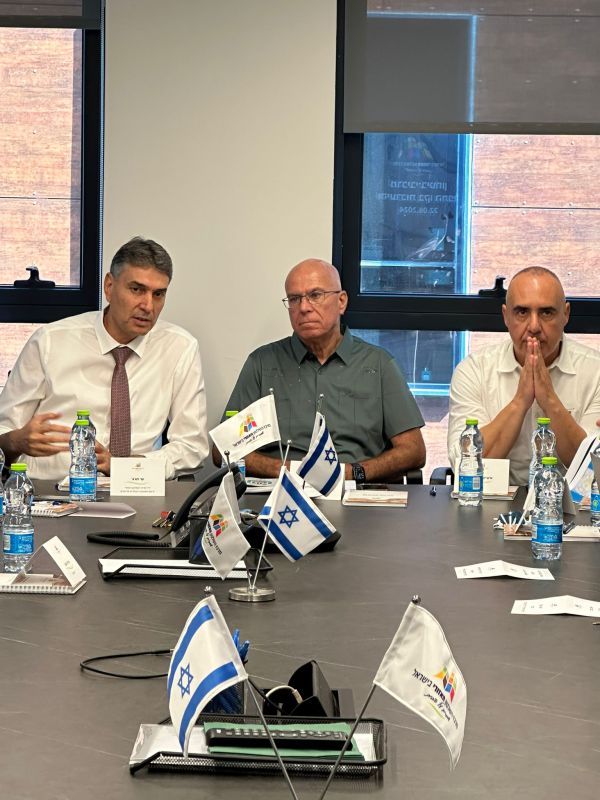 ח"כ פוגל עם ראשי רשויות מקו התפר: "נקודה קריטית"