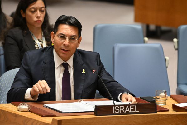 דנון תקף את הנציג הפלסטיני באו"ם: "מחבל בחליפה". צפו