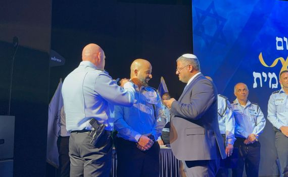 מכה ליועמ"ש: בית המשפט לא הקפיא את קידום מאיר סוויסה