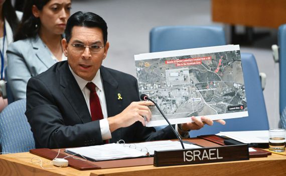 דנון חשף באו"ם: חיזבאללה משתמש ביוניפי"ל כמגן אנושי
