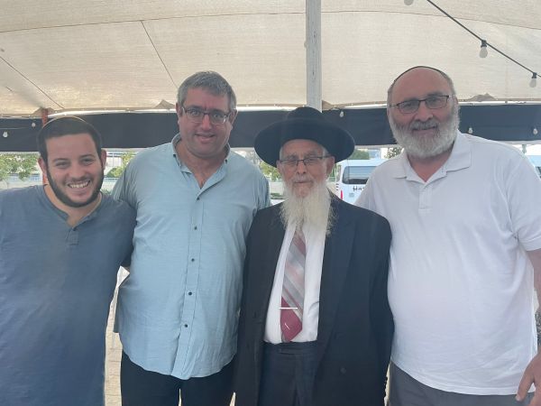 הרב יעקב אריאל במאהל הגבורה: 'לנקום את נקמתם של הקדושים'