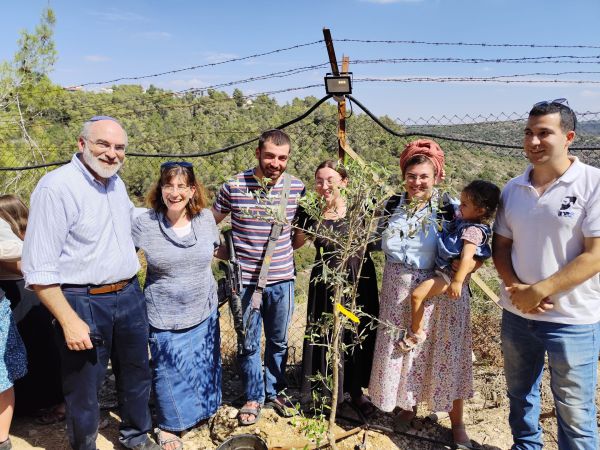 לזכר חללי היישוב: מצפה הגיבורים נחנך בקרני שומרון