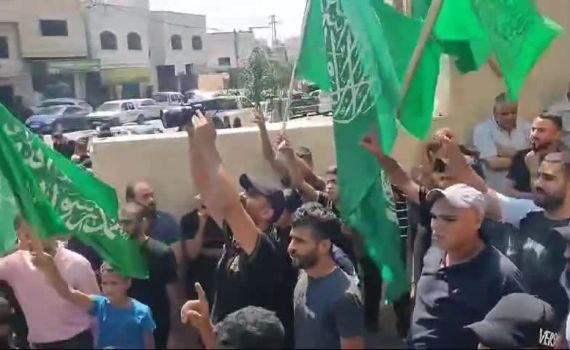 צה"ל יודע? עשרות חמושים יורים באוויר בהלוויות המחבלים