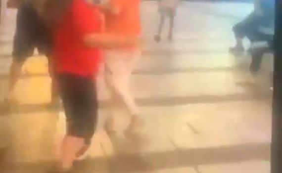 שתיקת הפמיניסטיות להעפת כיסוי הראש היא חרפה