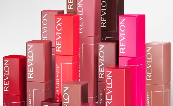 גימור מאט וקלילות לאורך היום: רבלון משיקה שפתון חדש