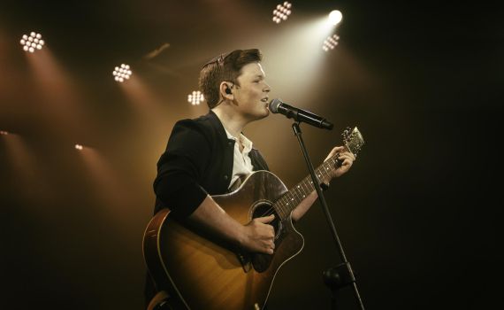 "קולומבוס": בוגר בית ספר למוזיקה בסינגל חדש