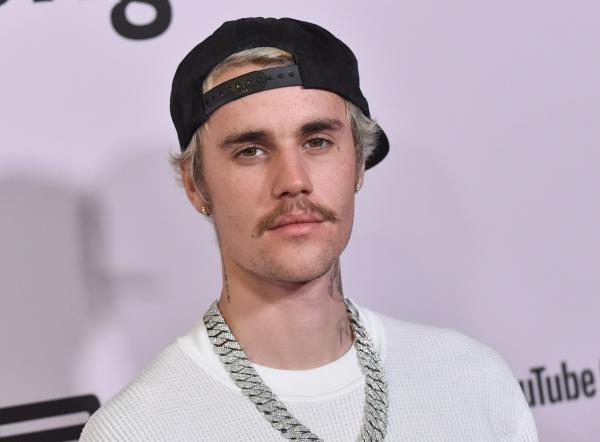 תגידו מזל טוב: בגיל 30 ג'סטין ביבר הפך לאבא