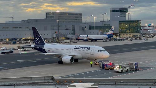 נערכים למתקפה: ביטולי טיסות והקריאה לעזוב את לבנון