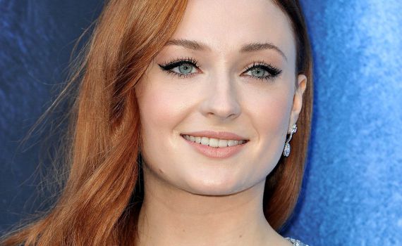 המהומות בבריטניה: כוכבת "משחקי הכס" בתגובה חריפה