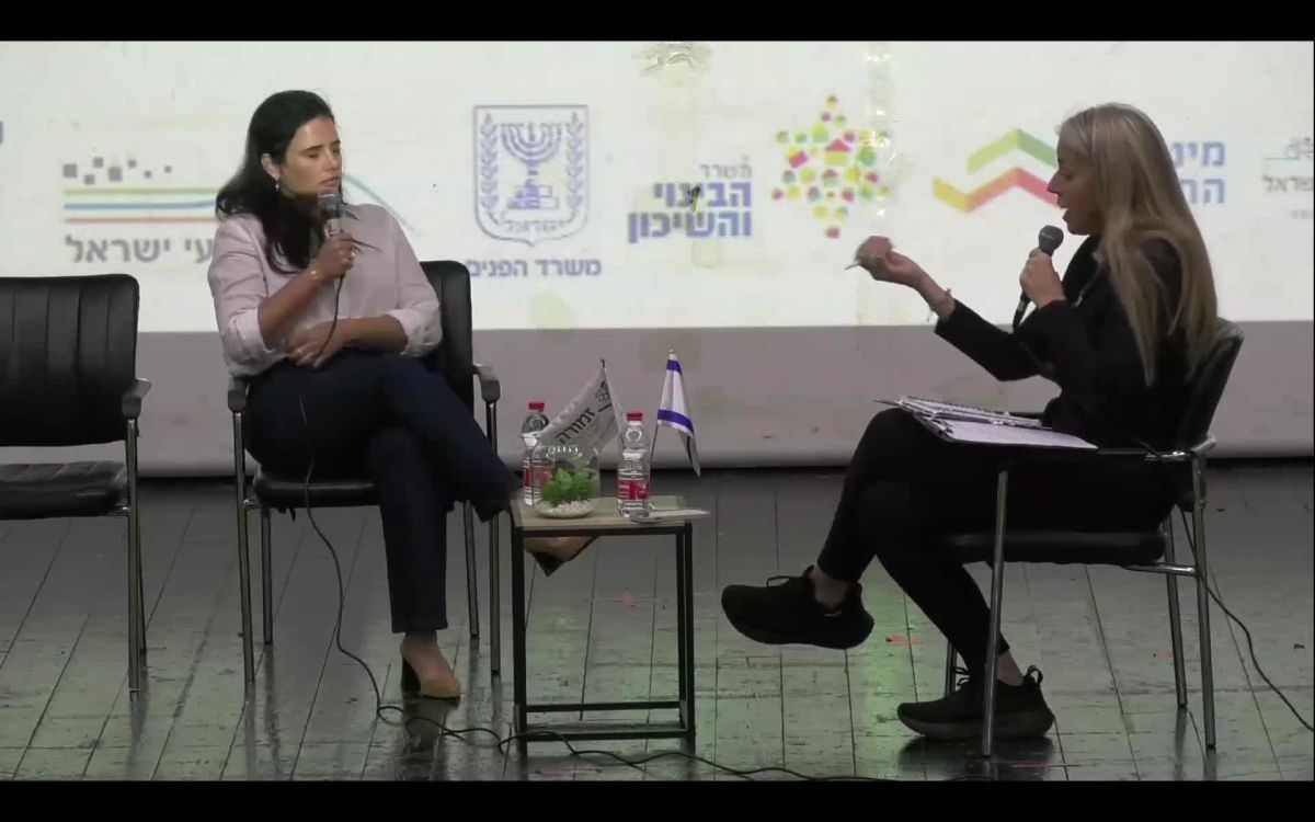 איילת שקד: "אפשר להכניס עובדים פלסטיניים מעל גיל 40"