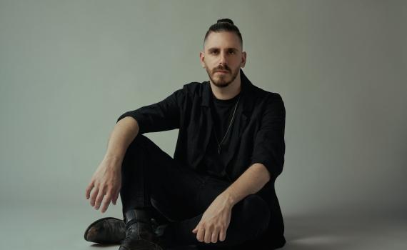 ההרכב של גיל ווין: המפיק והזמר המצליח יוצא לדרך חדשה