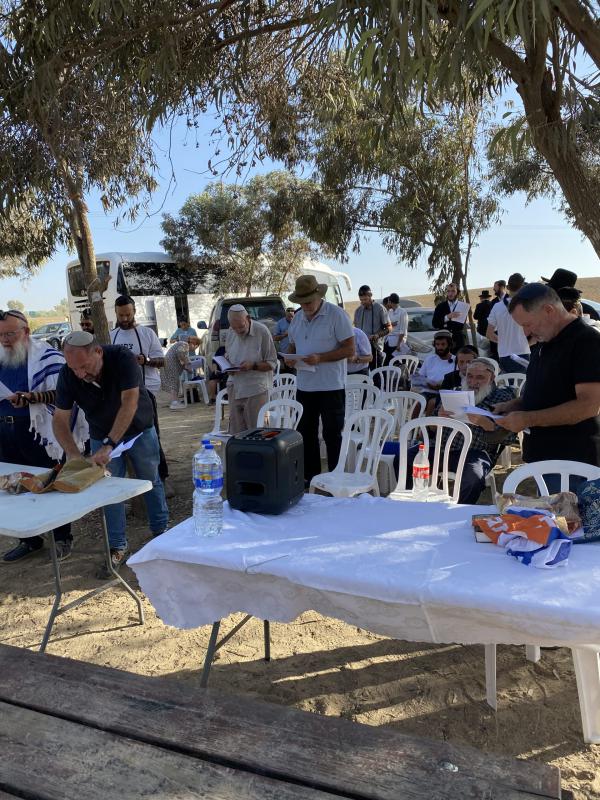 בשנה הבאה נשב על המרפסת בעזה הבנויה