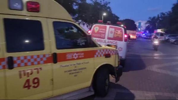 פתח תקווה: בת 8 נפלה מגובה ונפצעה במצב אנוש