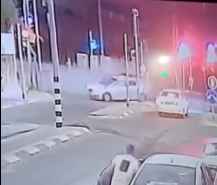 קשה לצפייה: ברחה מהמשטרה ודרסה רוכב אופנוע למוות